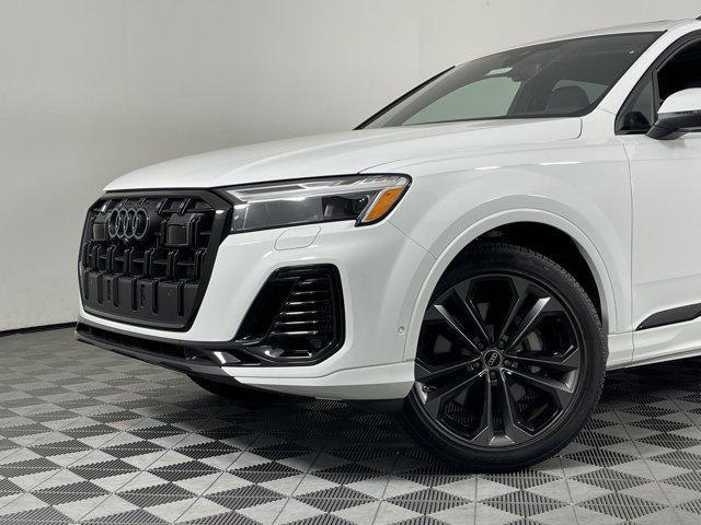 new 2025 Audi Q7 car, priced at $74,195