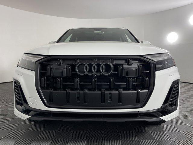 new 2025 Audi Q7 car, priced at $74,195