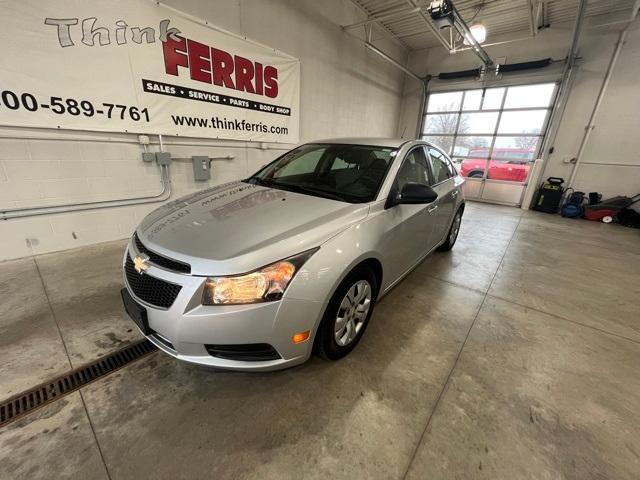 used 2013 Chevrolet Cruze car, priced at $7,000