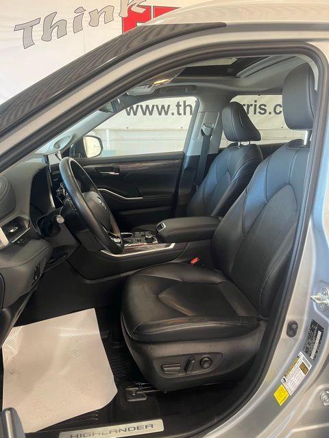 used 2023 Toyota Highlander car, priced at $43,999