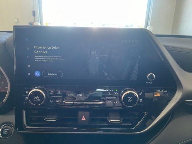 used 2023 Toyota Highlander car, priced at $43,999