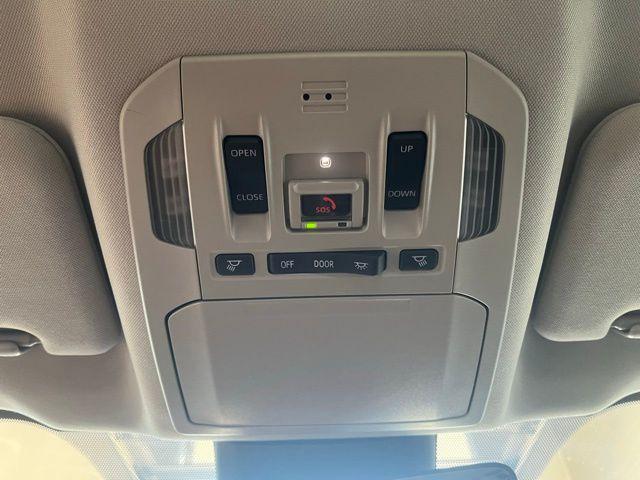 used 2023 Toyota Highlander car, priced at $43,999