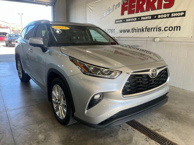 used 2023 Toyota Highlander car, priced at $43,999