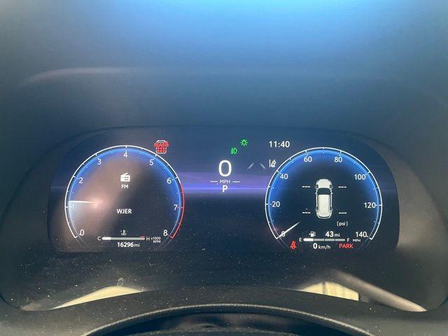 used 2023 Toyota Highlander car, priced at $43,999