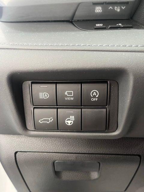 used 2023 Toyota Highlander car, priced at $43,999