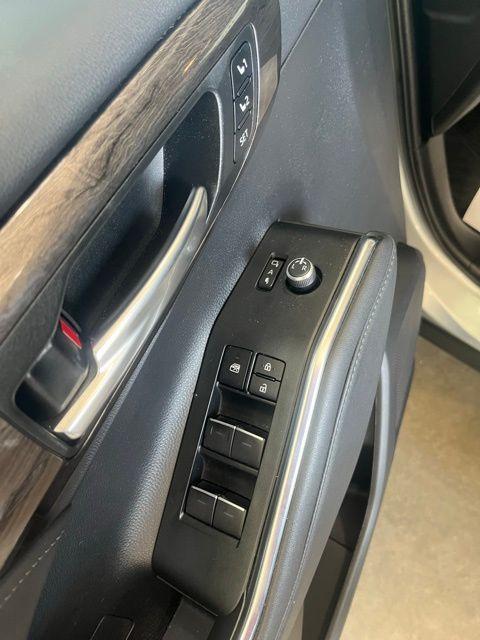 used 2023 Toyota Highlander car, priced at $43,999