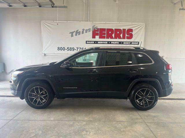 used 2016 Jeep Cherokee car, priced at $13,438