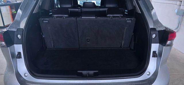 used 2021 Toyota Highlander car, priced at $32,395