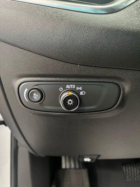 used 2022 Chevrolet Equinox car, priced at $24,000