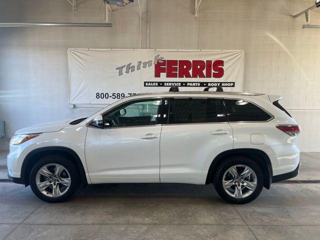 used 2016 Toyota Highlander car, priced at $20,293