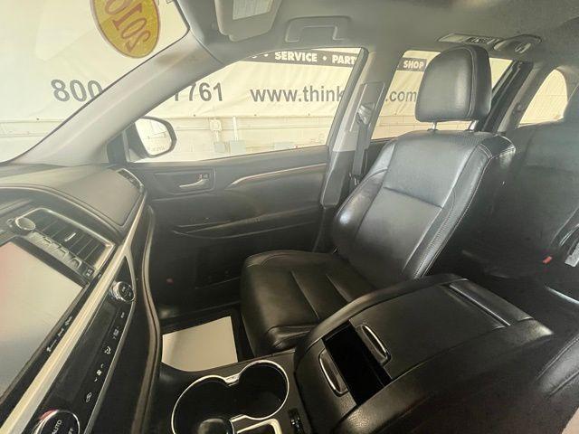 used 2016 Toyota Highlander car, priced at $20,293