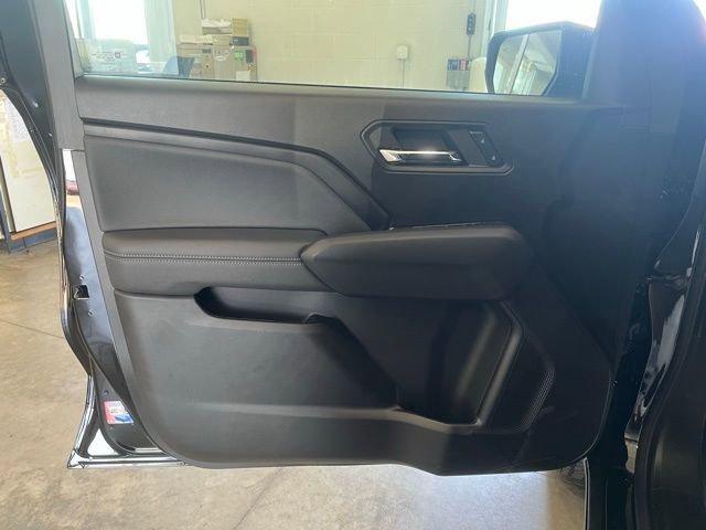 new 2025 Chevrolet Colorado car, priced at $40,155