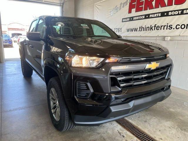 new 2025 Chevrolet Colorado car, priced at $40,155