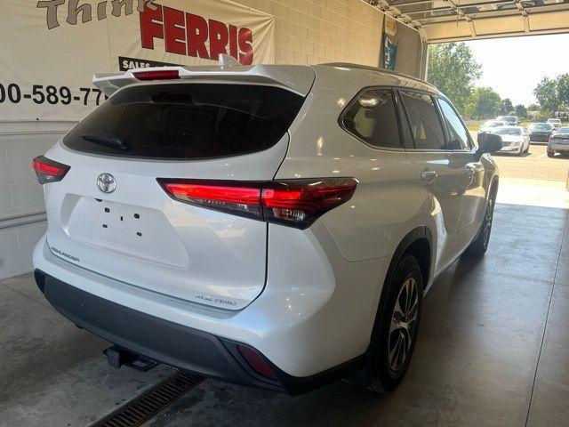 used 2022 Toyota Highlander car, priced at $36,000