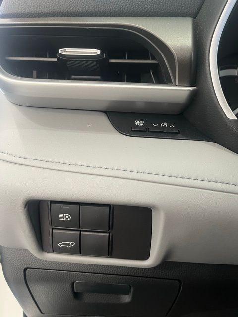 used 2022 Toyota Highlander car, priced at $36,000