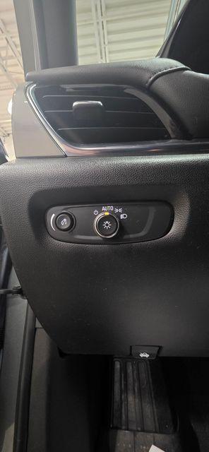 used 2023 Chevrolet Traverse car, priced at $29,000