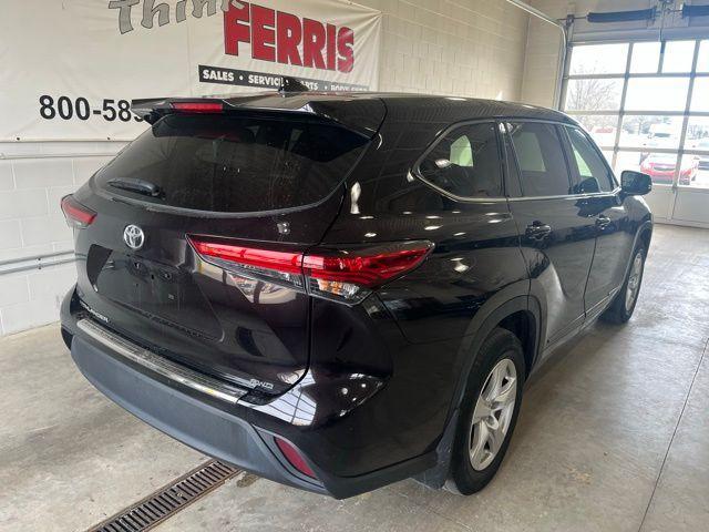 used 2021 Toyota Highlander car, priced at $27,900