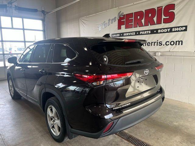 used 2021 Toyota Highlander car, priced at $27,900