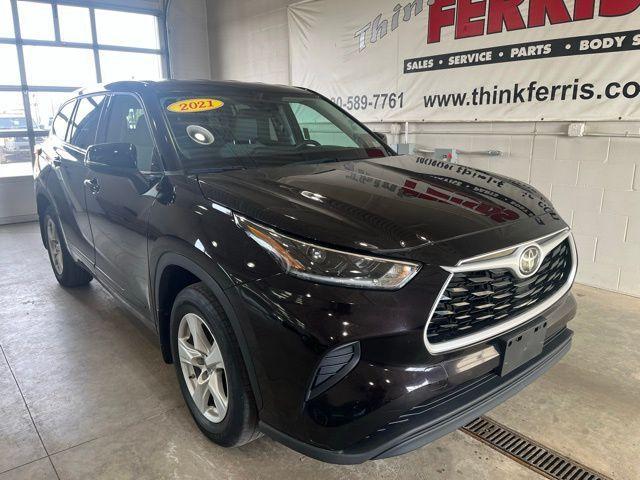 used 2021 Toyota Highlander car, priced at $27,900