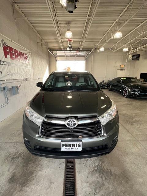 used 2014 Toyota Highlander car, priced at $16,000