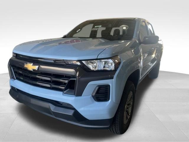 new 2025 Chevrolet Colorado car, priced at $38,900