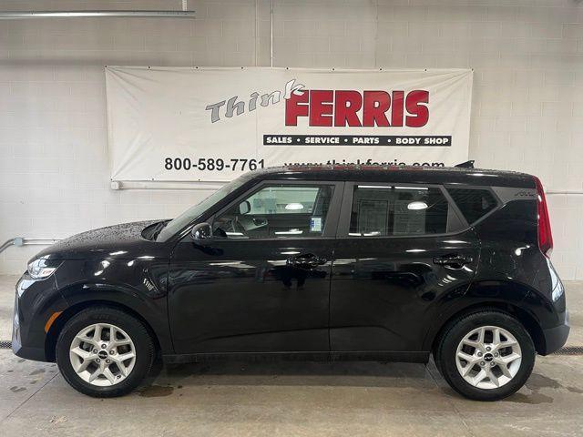 used 2022 Kia Soul car, priced at $17,999