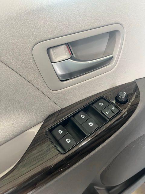 used 2018 Toyota Sienna car, priced at $26,550