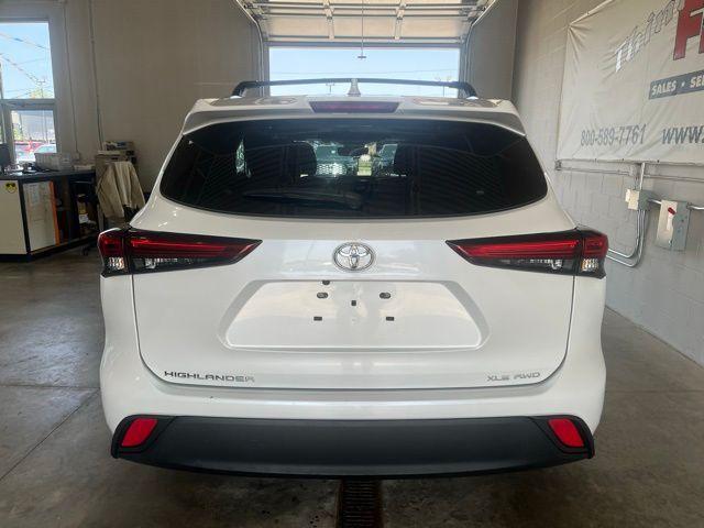 used 2022 Toyota Highlander car, priced at $38,950