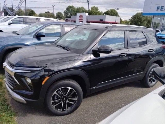 new 2025 Chevrolet TrailBlazer car, priced at $30,825