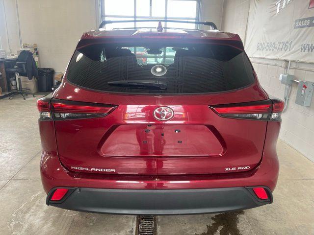 used 2022 Toyota Highlander car, priced at $35,799