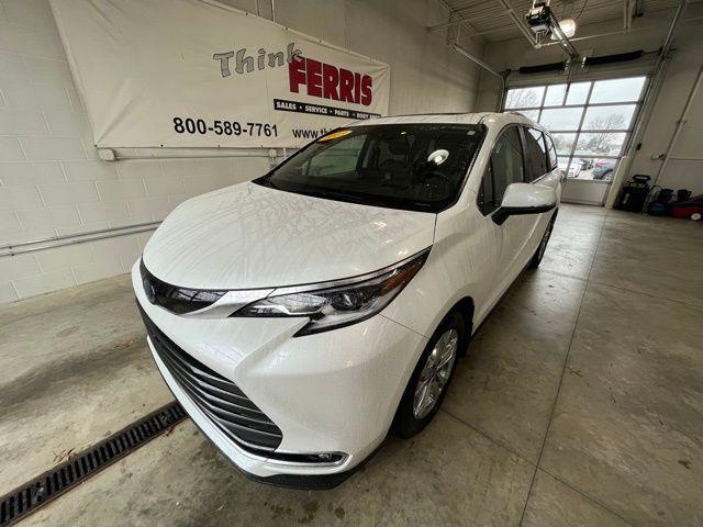 used 2023 Toyota Sienna car, priced at $54,261