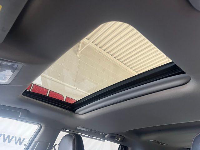 used 2014 Toyota Highlander car, priced at $13,950