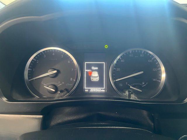 used 2014 Toyota Highlander car, priced at $13,950