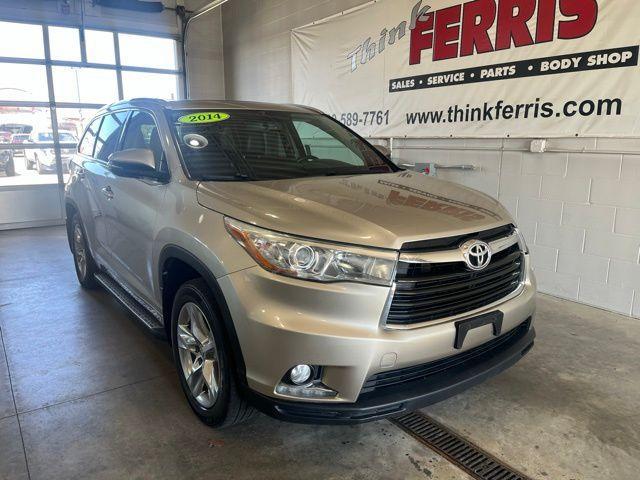 used 2014 Toyota Highlander car, priced at $13,950
