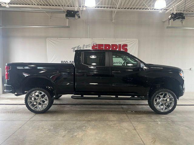 used 2024 Chevrolet Silverado 1500 car, priced at $42,900
