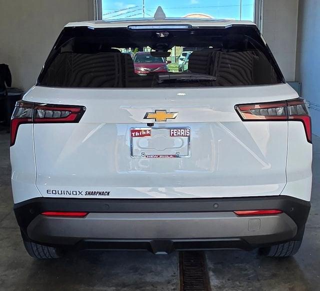 new 2026 Chevrolet Equinox car, priced at $32,090