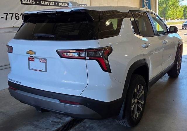 new 2026 Chevrolet Equinox car, priced at $32,090