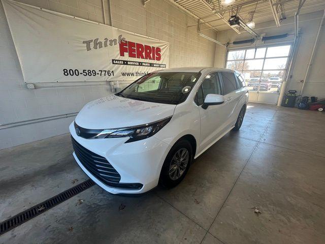 used 2024 Toyota Sienna car, priced at $40,853