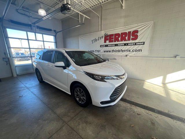 used 2024 Toyota Sienna car, priced at $40,853