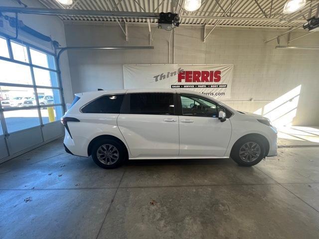 used 2024 Toyota Sienna car, priced at $40,950