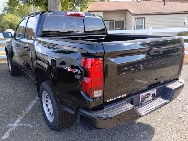 new 2024 Chevrolet Colorado car, priced at $35,980