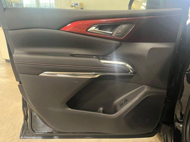new 2025 Chevrolet Traverse car, priced at $50,045