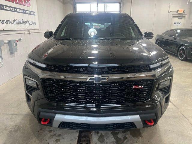 new 2025 Chevrolet Traverse car, priced at $50,045