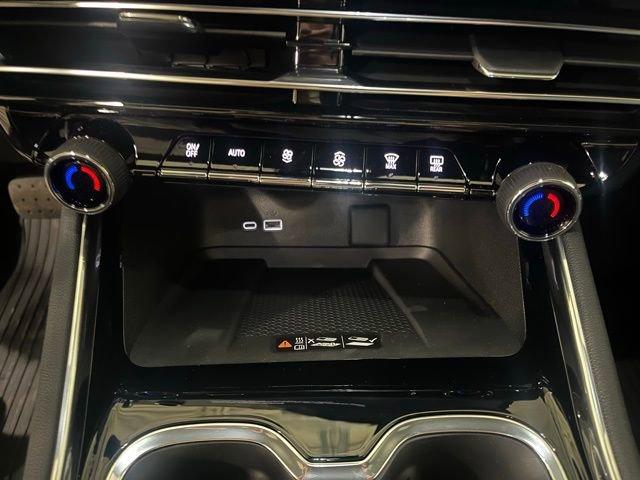 new 2025 Chevrolet Traverse car, priced at $50,045