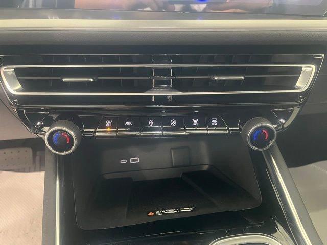 new 2025 Chevrolet Traverse car, priced at $42,045