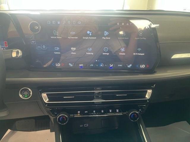 new 2025 Chevrolet Traverse car, priced at $42,045