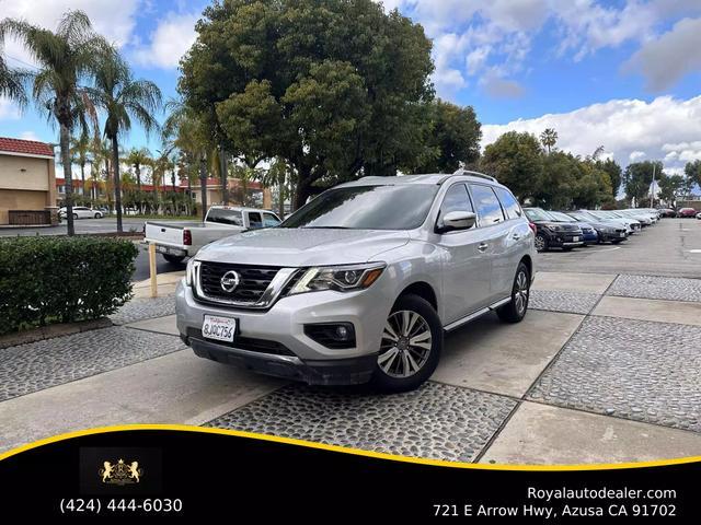 used 2020 Nissan Pathfinder car, priced at $15,999