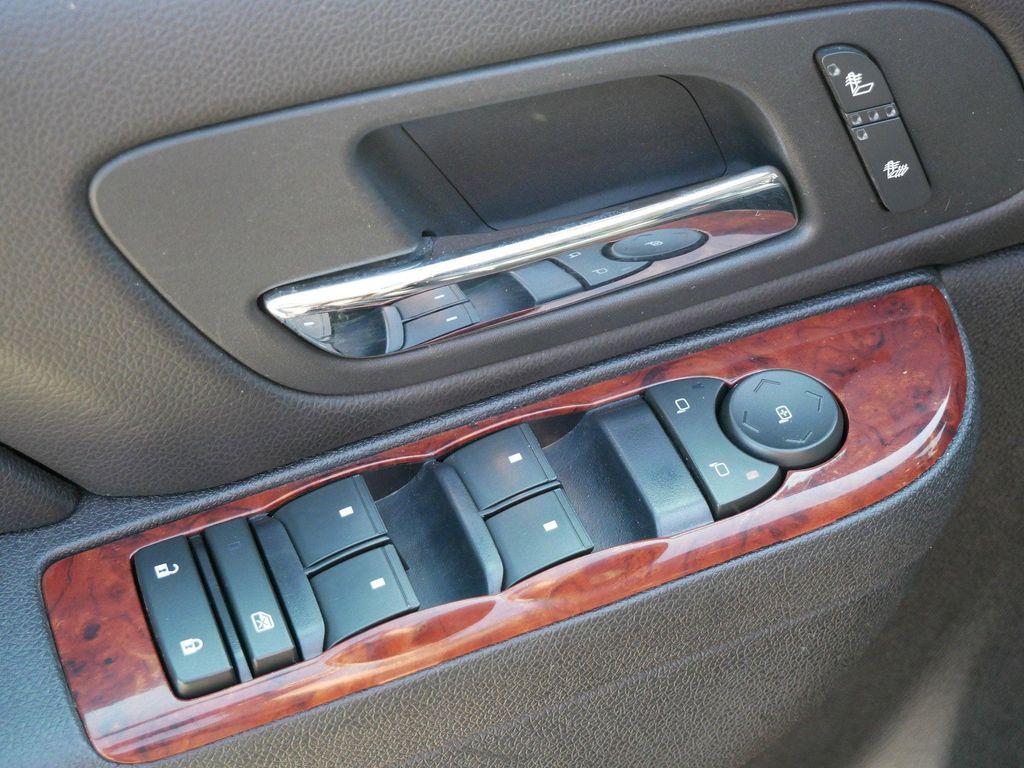 used 2014 GMC Yukon car, priced at $13,900