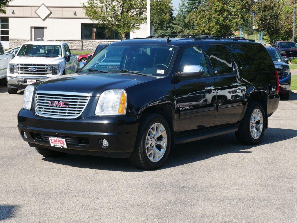 used 2014 GMC Yukon car, priced at $13,900