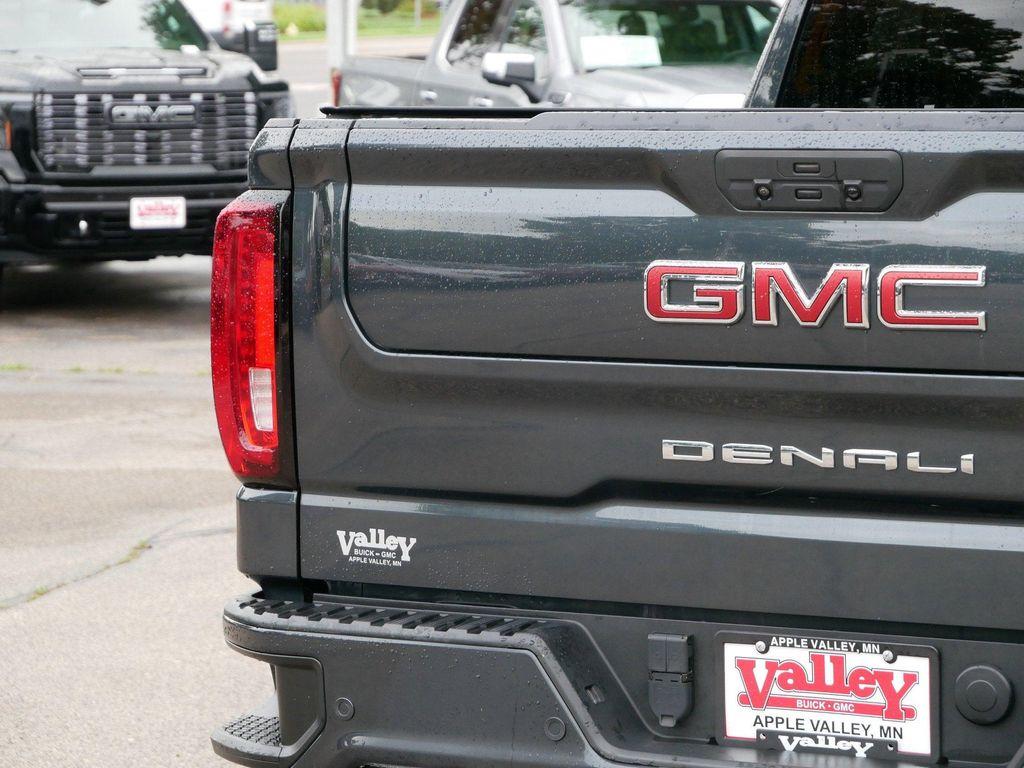 used 2021 GMC Sierra 1500 car, priced at $40,900